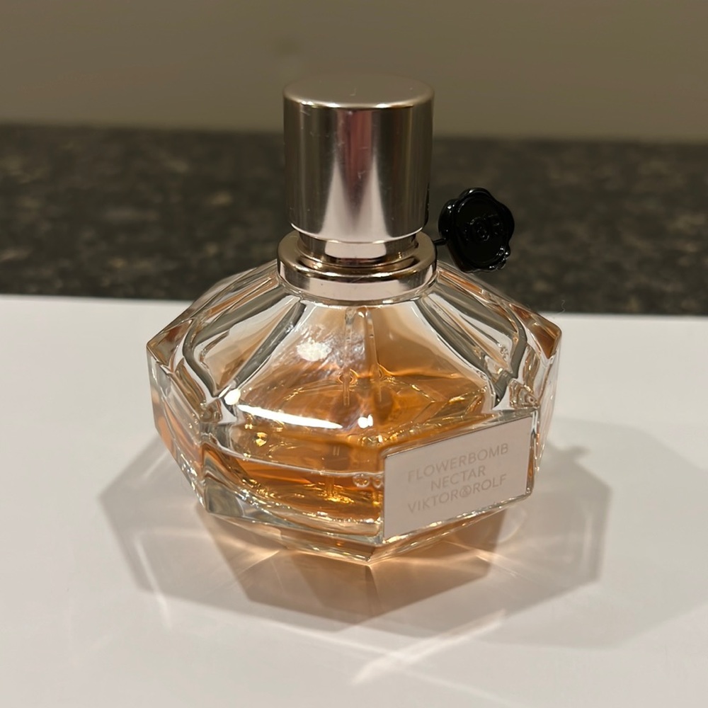 Viktor & Rolf Flowerbomb Nectar